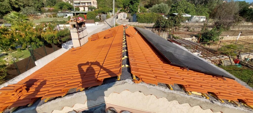 couvreur toiture renovation panneaux solaires